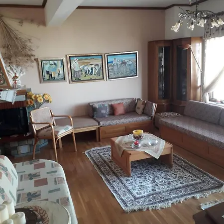 Poly's House Appartamento Kavala