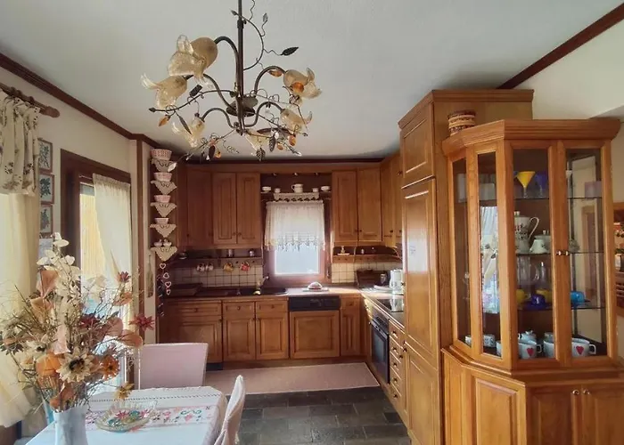 Poly's House * Кавала